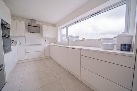 undefined, Warwick Road, Knowle, B93