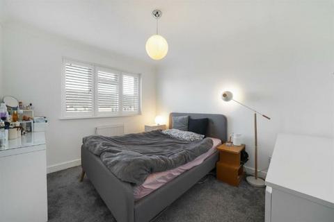 undefined, Dawes Close, Greenhithe DA9