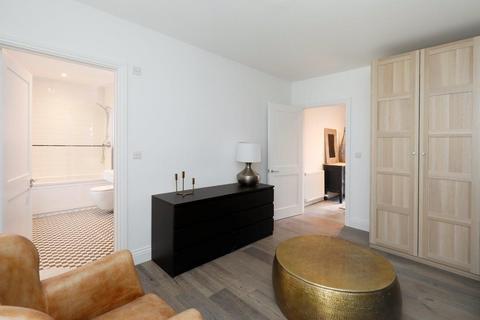 undefined, Elm Grove, London SW19
