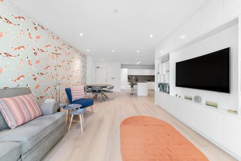 2 bedroom apartment for sale, Fairwater House, Royal Wharf, E16