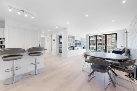 2 bedroom apartment for sale, Fairwater House, Royal Wharf, E16