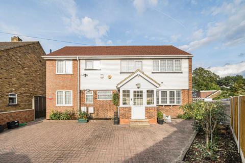 13 Newlyn Close, Uxbridge, UB8 3PA