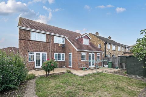 13 Newlyn Close, Uxbridge, UB8 3PA