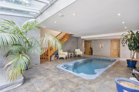 5 bedroom detached house for sale, Woodland Way, Kingswood, Surrey