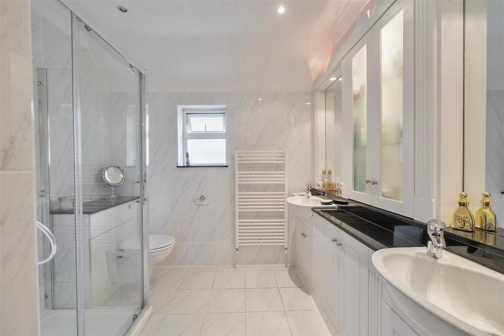 Ensuite