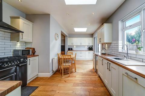 4 bedroom semi-detached house for sale, Brighton Road, Banstead