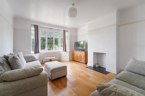 4 bedroom semi-detached house for sale, Brighton Road, Banstead