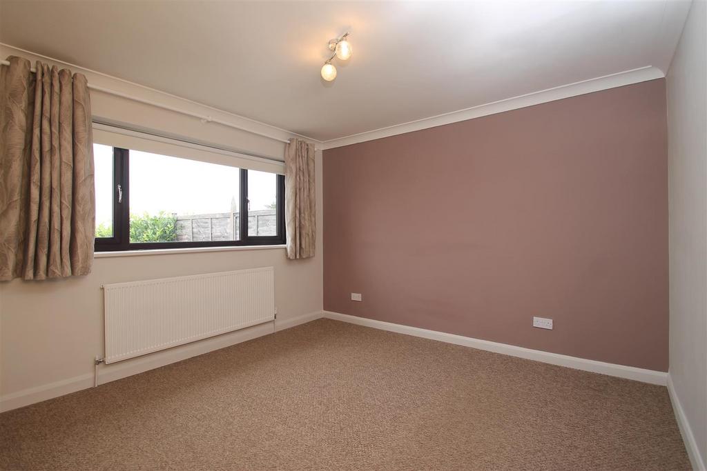 Bedroom 1.JPG
