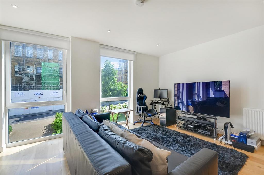 Lounge Area Pic  (1).jpg