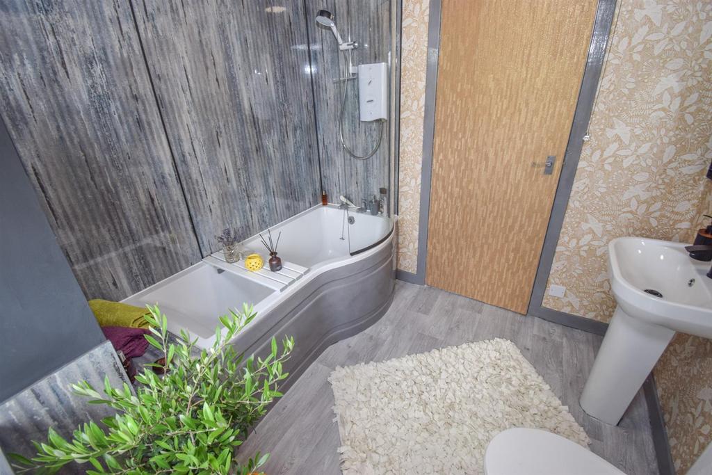 BATHROOM (2)-2.jpg