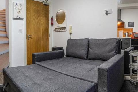 undefined, Devonshire House, B3