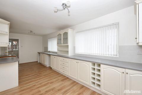 4 bedroom detached house for sale, Betchworth Crescent, Beechwood