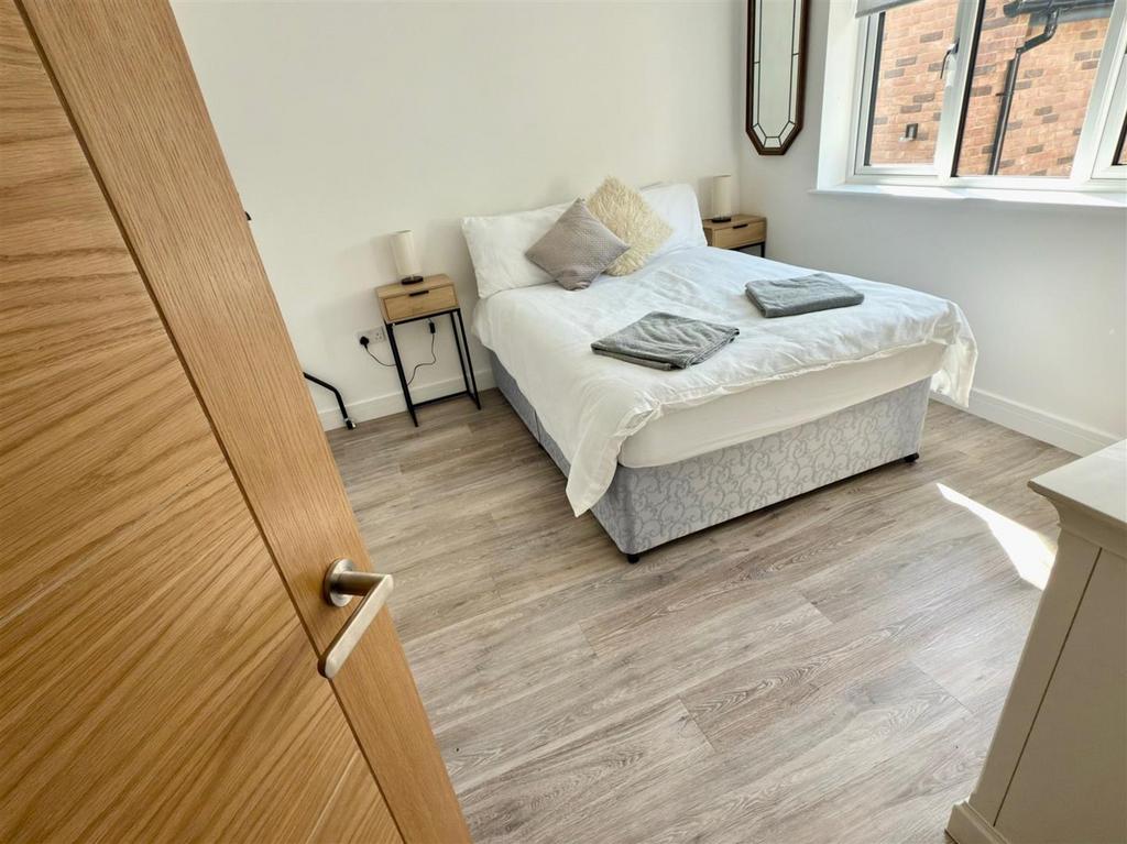 GROUND FLOOR BEDROOM.jpg