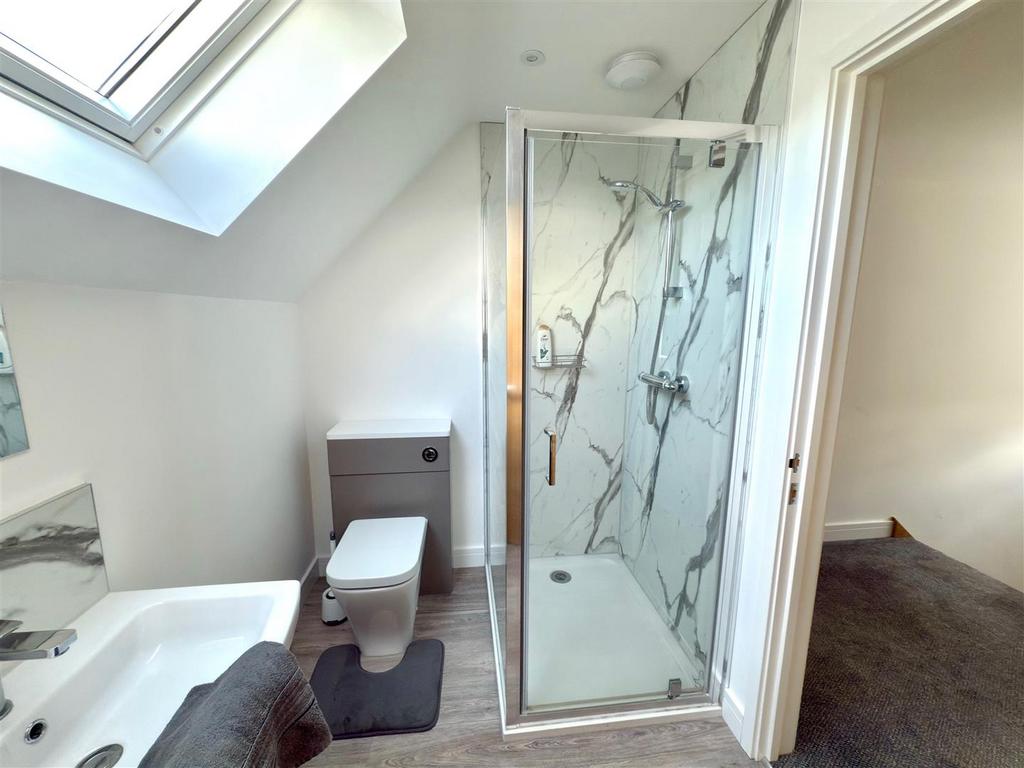 MAIN BATHROOM SHOWER AREA.jpg