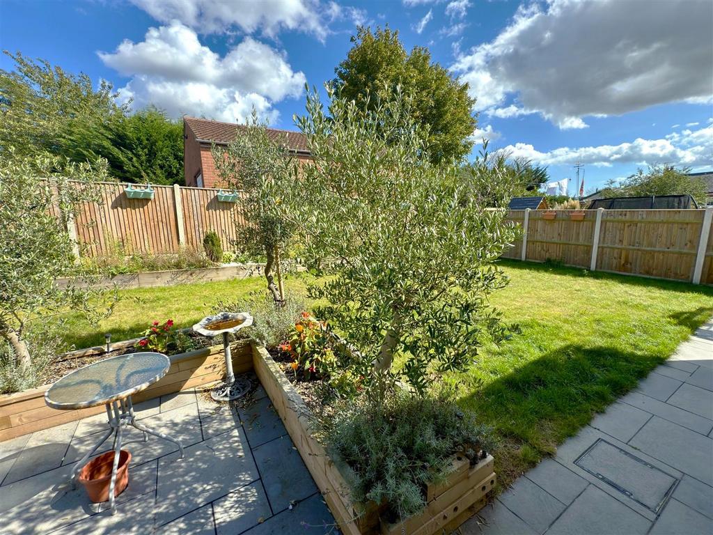 GARDEN.jpg
