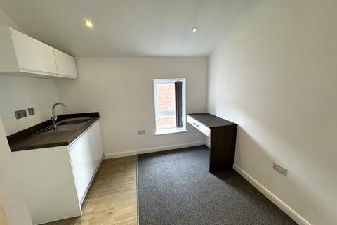 1 bedroom house of multiple occupation to rent, Chorley Road, Swinton, M27