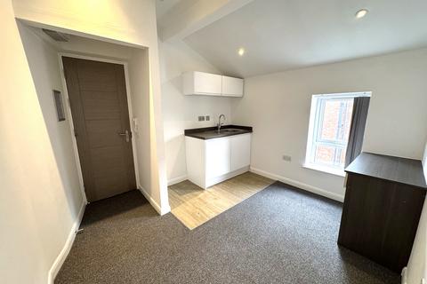 1 bedroom house of multiple occupation to rent, Chorley Road, Swinton, M27