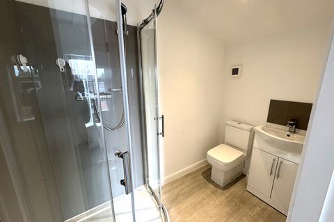 1 bedroom house of multiple occupation to rent, Chorley Road, Swinton, M27