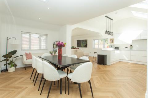 4 bedroom bungalow for sale, Highstreet Road, Hernhill, Faversham, Kent, ME13