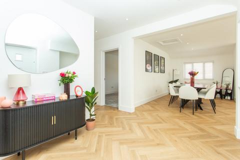 4 bedroom bungalow for sale, Highstreet Road, Hernhill, Faversham, Kent, ME13