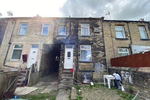 39 Halstead Place, Bradford, BD7 3LY