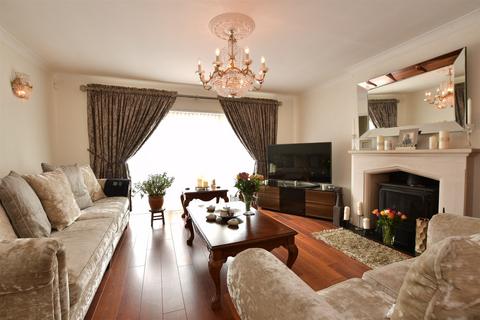 undefined, Avey Lane, Waltham Abbey, Essex