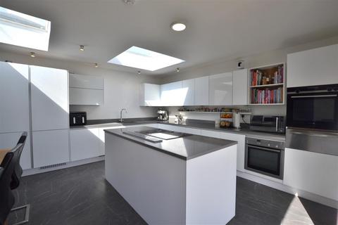 undefined, Basingbourne Road, Fleet GU52