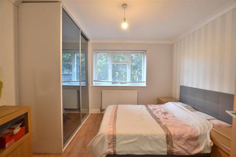 35a Basingbourne Road, Fleet, GU52 6TG