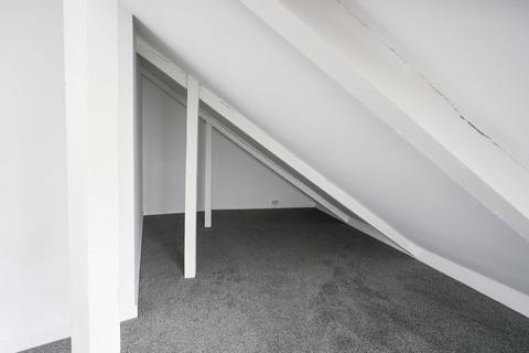 3 bedroom maisonette to rent, Fore Street, Bugle, St Austell, PL26