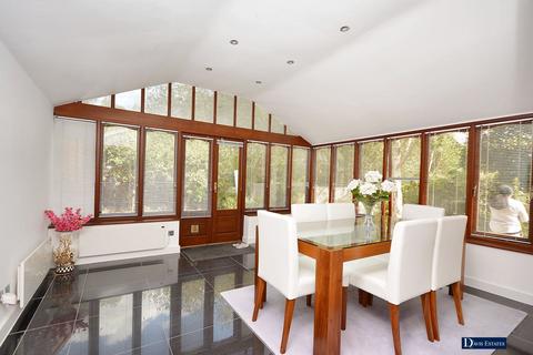 undefined, Tyle Green, Emerson Park, Hornchurch, RM11