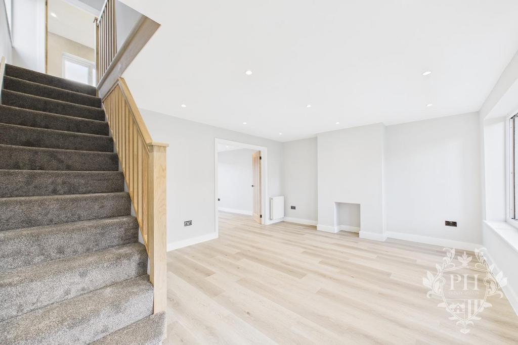 Living Room 1/2