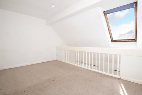 2 bedroom maisonette for sale, Varsity Drive, Twickenham
