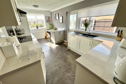 3 bedroom detached bungalow for sale, Ullswater Avenue, Fleetwood FY7