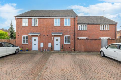 2 bedroom mews for sale, Coach House Mews, Warwick