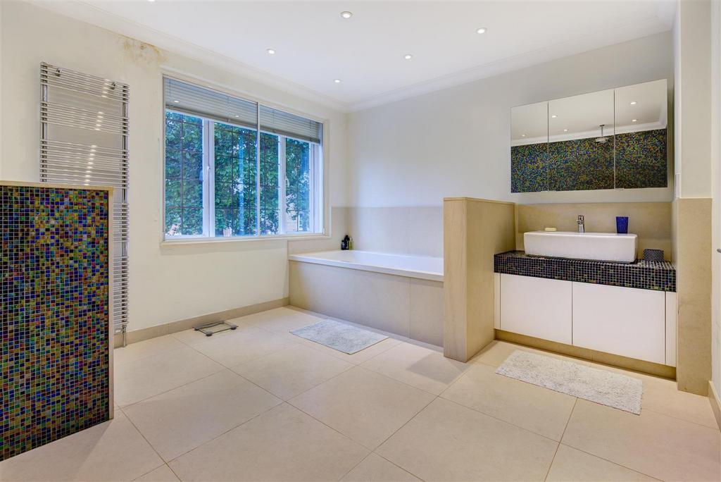 D0398 5 the village nw3 m Bath1.jpg