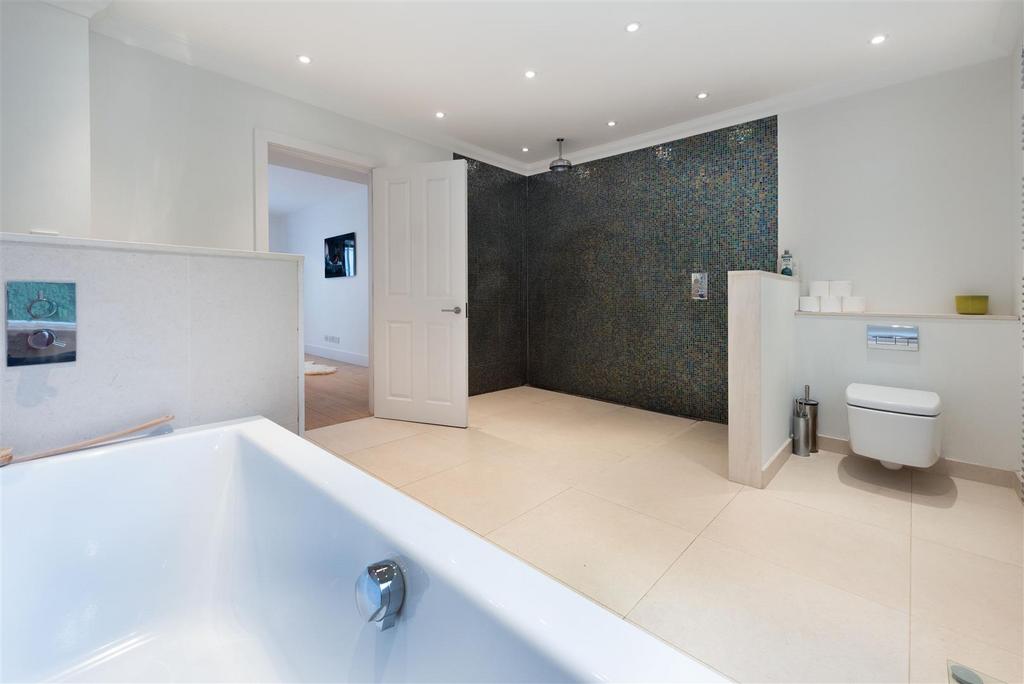 D0398 5 the village nw3 m Bath2.jpg