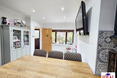 63 Charles Street, Carcroft, Doncaster, DN6 8AZ