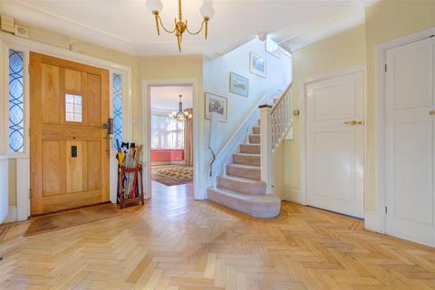 undefined, Harman Drive, The Hocrofts, NW2