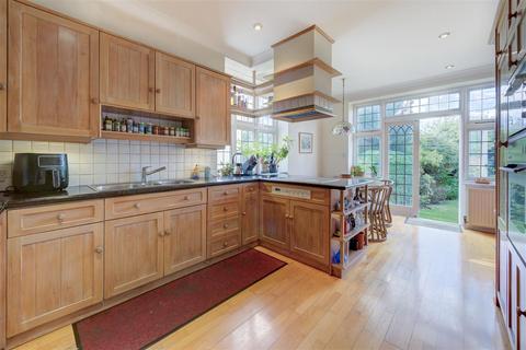 undefined, Harman Drive, The Hocrofts, NW2