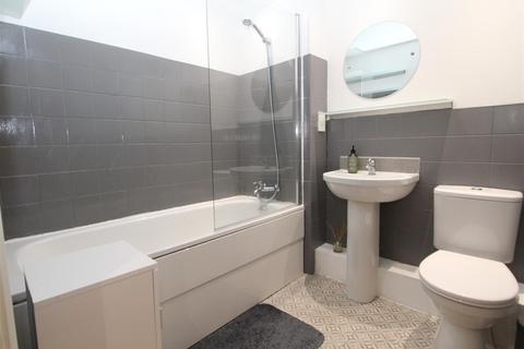 1 bedroom flat for sale, Velocity East, City Walk