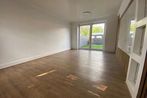 undefined, 12 Ullock Walk, Middleton M24 4JA