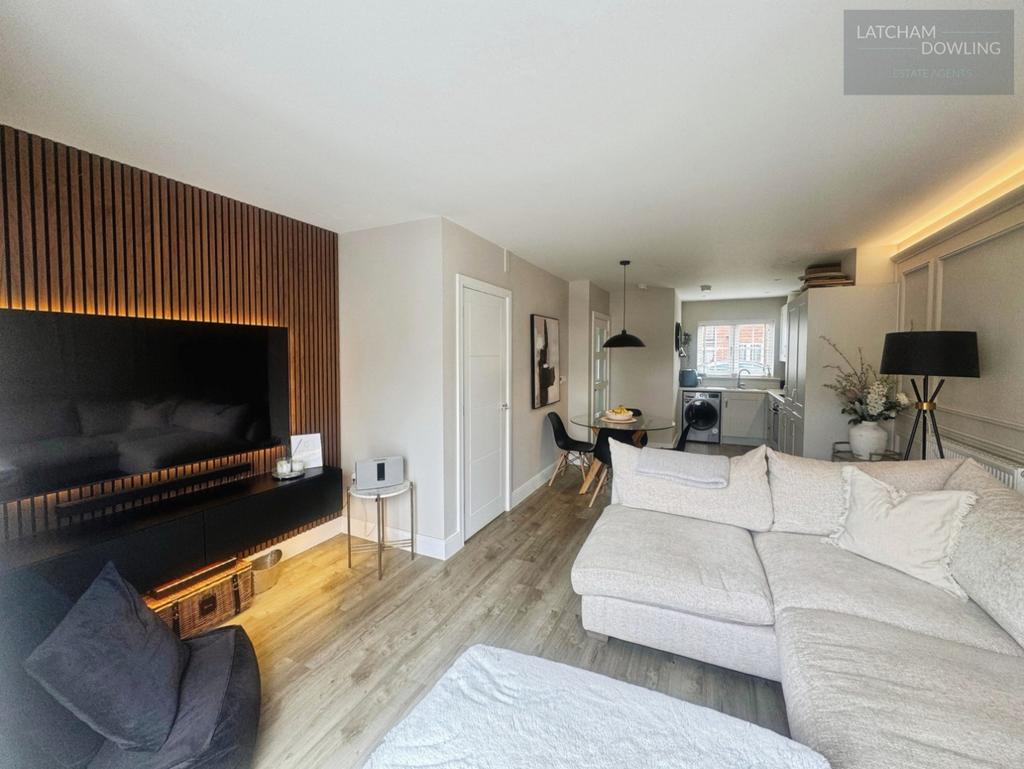 Pbox-living room-331242.jpg