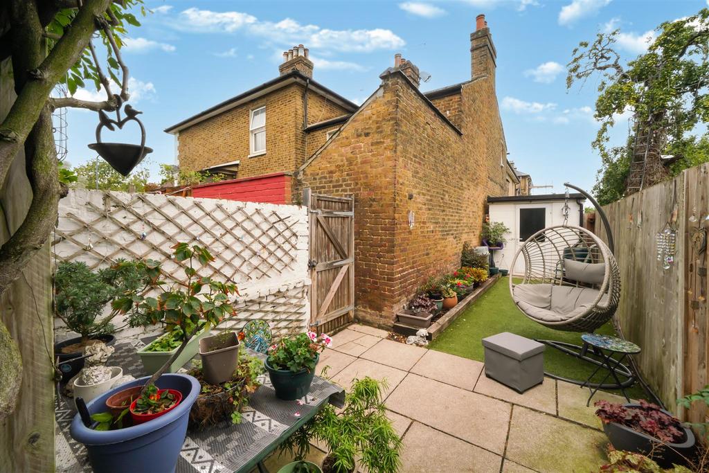 922 Harrow Road - m Vt3h Da HMn8 Rtkf Y8 OYW.jpg
