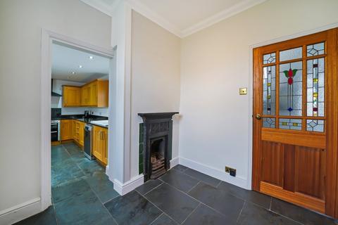 3 bedroom detached house to rent, Raymead Avenue, Thornton Heath, CR7