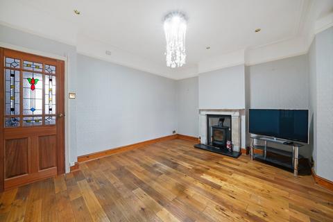 3 bedroom detached house to rent, Raymead Avenue, Thornton Heath, CR7