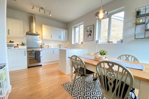 Flat 3, 19 Upper Park Road, Bromley, BR1 3HN