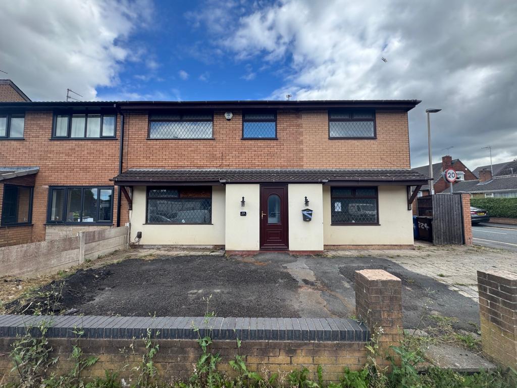 4 bed semi-detached house for sale Woodhouse Lane