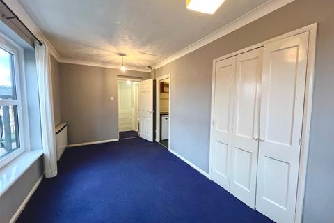 1 bedroom maisonette to rent, Torrington Place, London E1W