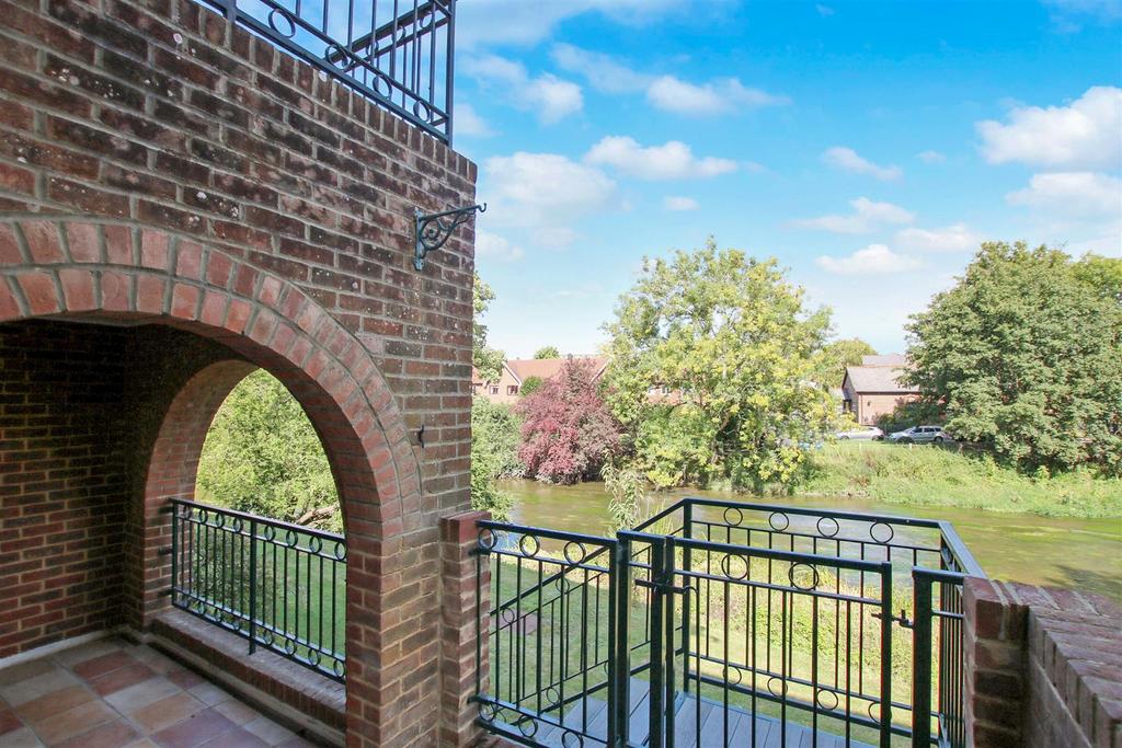 Both balconydp.jpg