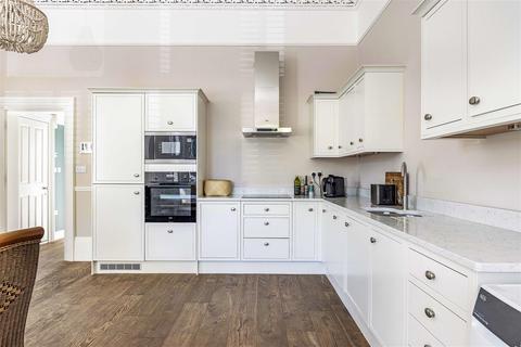 1 bedroom apartment for sale, Lypiatt Drive, Cheltenham